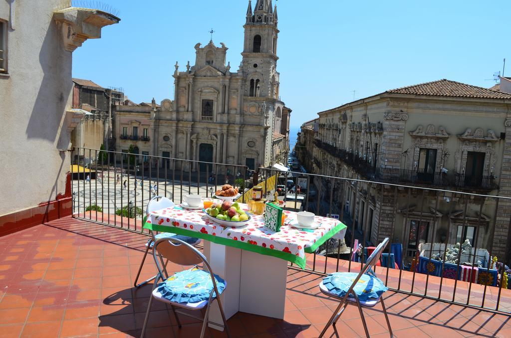 Appartamenti Piazza Duomo 阿奇雷亚莱 客房 照片